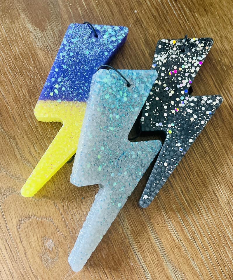 Lightning Bolt Freshie