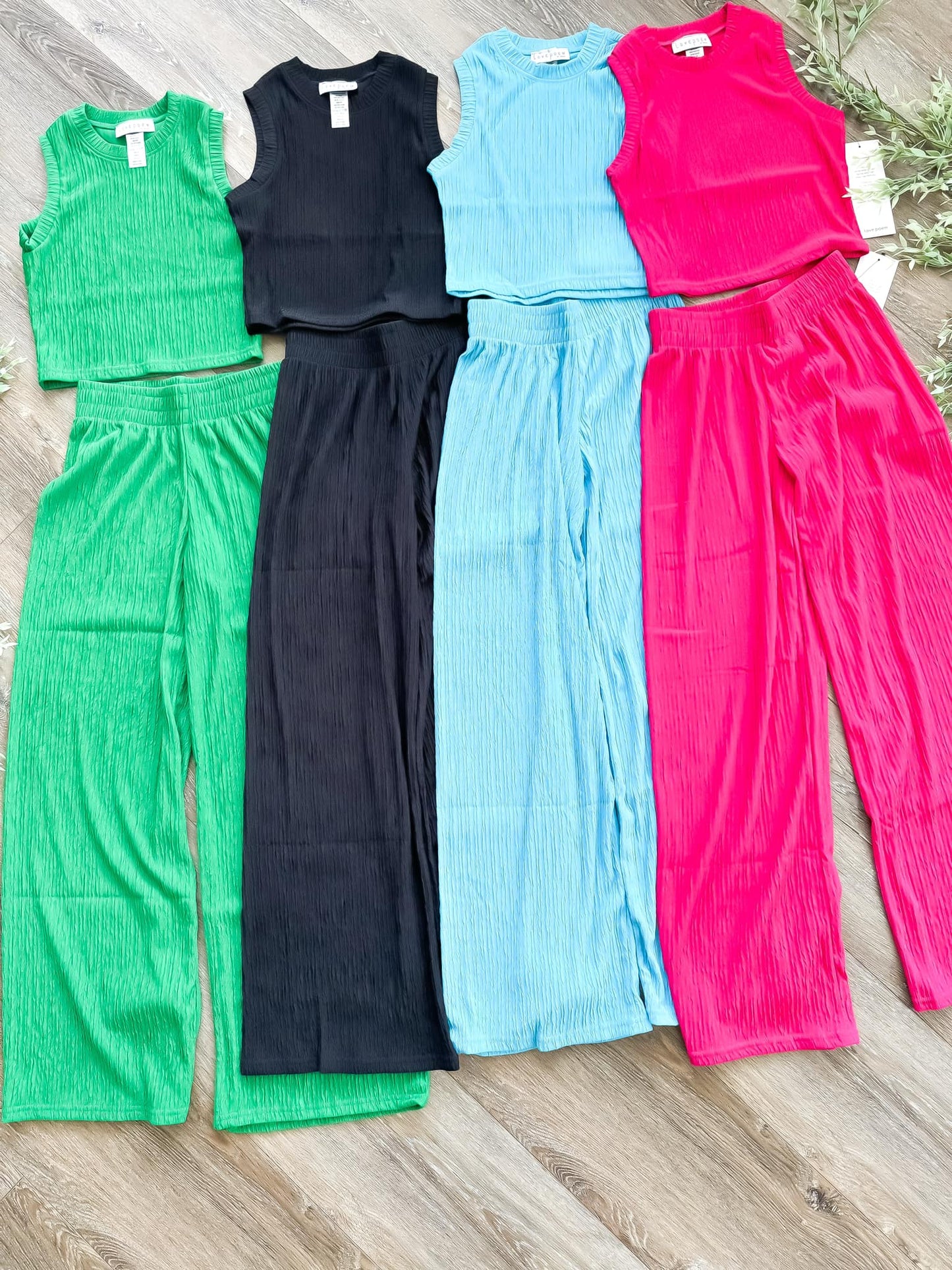 Claire Crinkle Textured Set