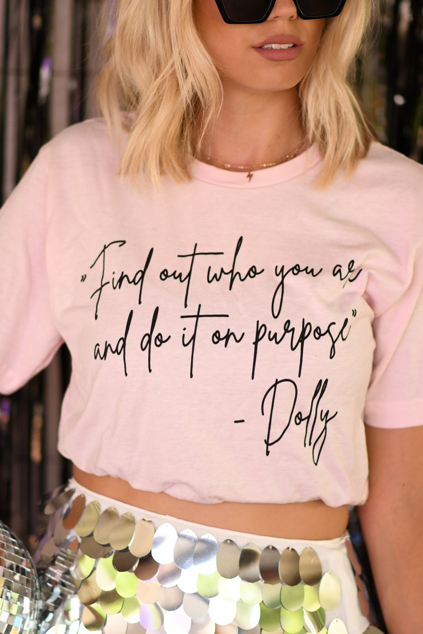 Dolly Quote Tee