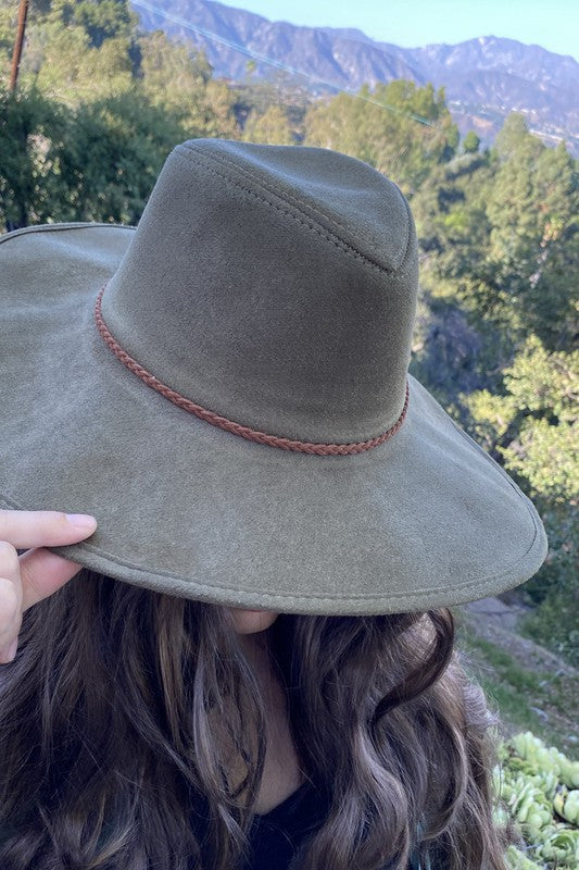 SUEDE HAT