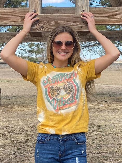SUMMER VIBES TEE